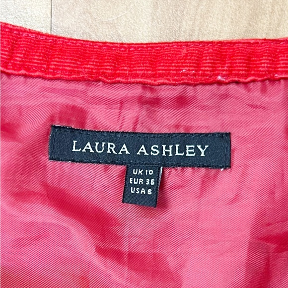 Laura Ashley Red Cord Corduroy Cotton Pleated Buckle Skirt UK Size 10 - Picture 7 of 7